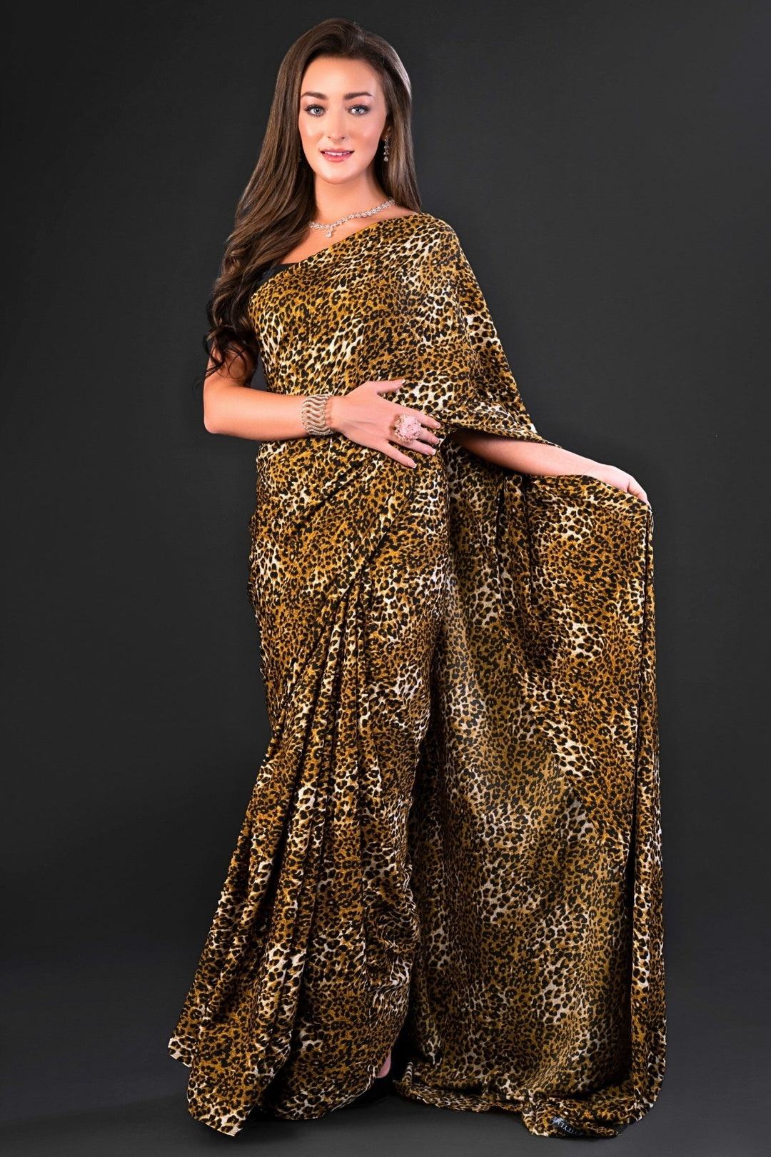 Leopard pattern saree design for trendy fashion