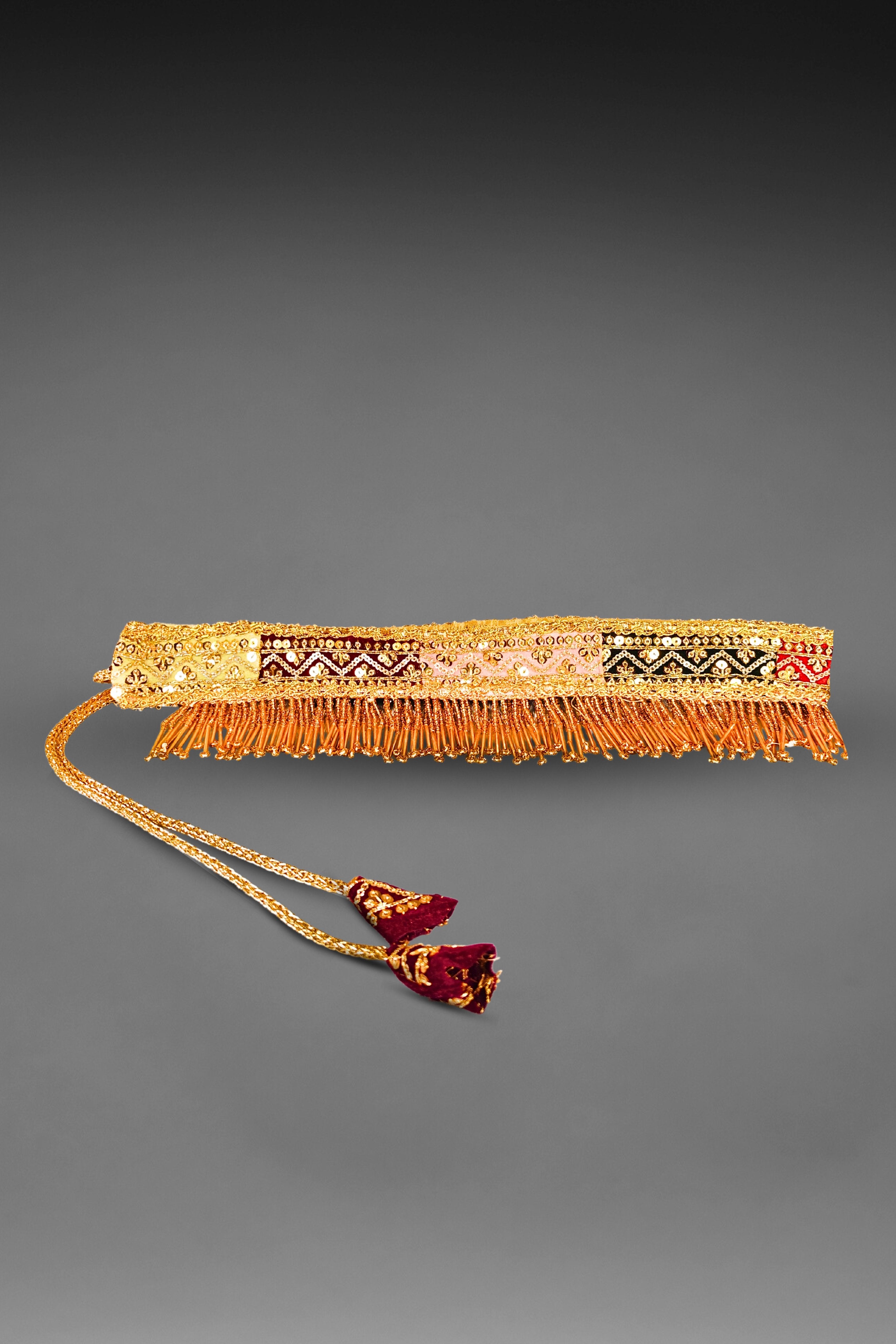 Buy Pearl embellished belt by Tarun Tahiliani at Aashni and Co