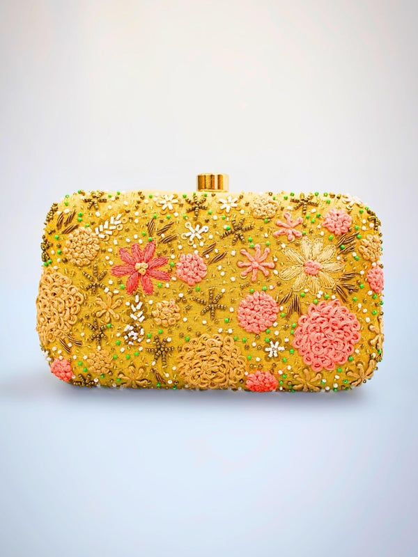 Printed Multicolor Embroidery Hand Clutch, Size: Standard at Rs 125 in New  Delhi