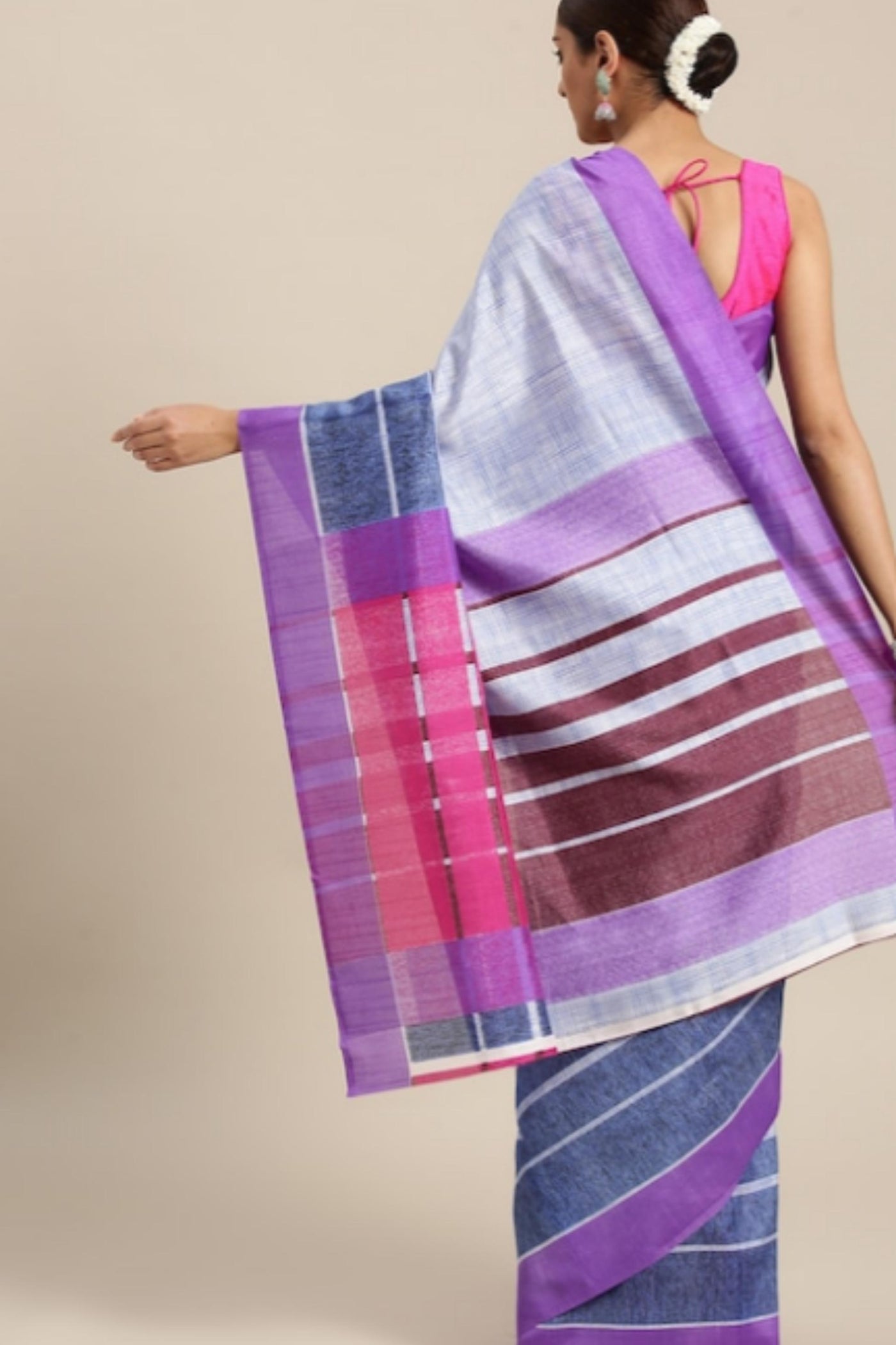 Sttylme - Feminine Blue Self-Checked Bhagalpuri Saree